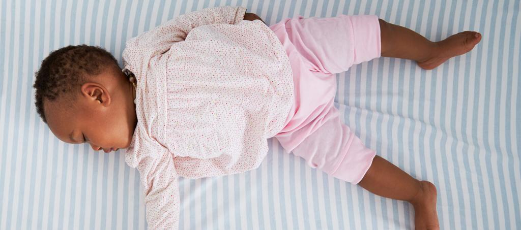 SIDS (Sudden Infant Death Syndrome): Risks and Prevention | Pampers