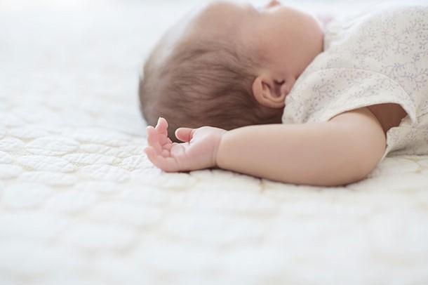 Sudden Infant Death Syndrome (SIDS): the causes and risks - MadeForMums