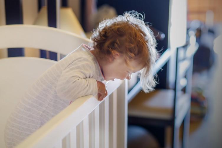 9 smart tips to keep your toddler in their own bed at night, according to parents who've been there