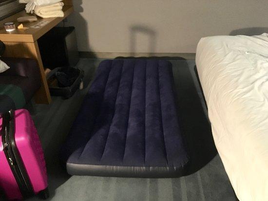 The air mattress I had to sleep on. It did come with sheets and a pillow. - Picture of Aloft Tucson University - Tripadvisor