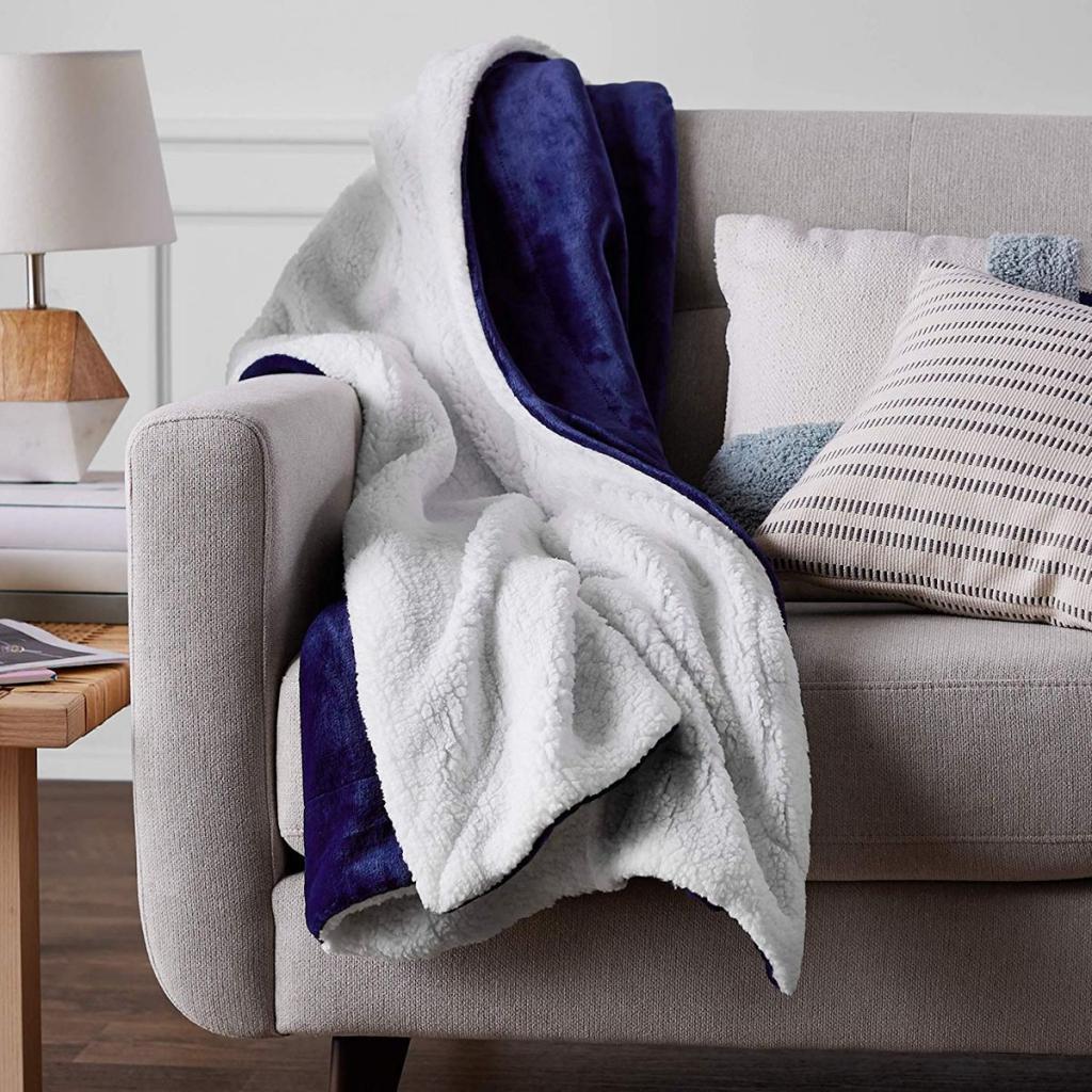 16 Best Plush Blankets 2022 | The Strategist
