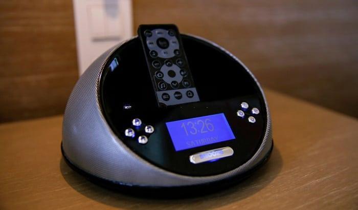 alarm-clock-with-bluetooth