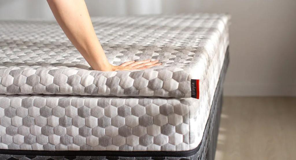 10 Best Cooling Mattress Toppers 2022 | The Strategist