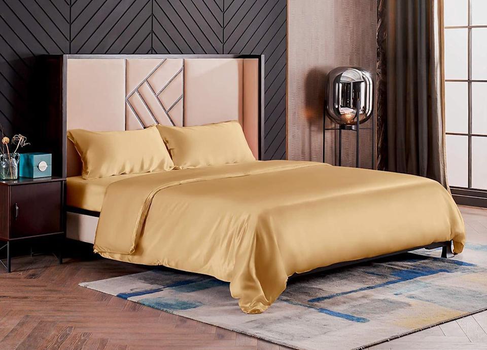 The 15 Best Silk Sheets Money Can Buy